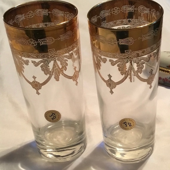 Glasses - Picture 1 of 3